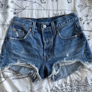 Levi’s 501 Denim Shorts - Size 23